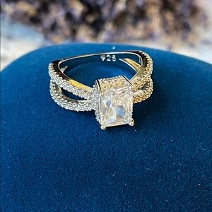 Elegant Silver Cubic Zirconia Ring Size 6